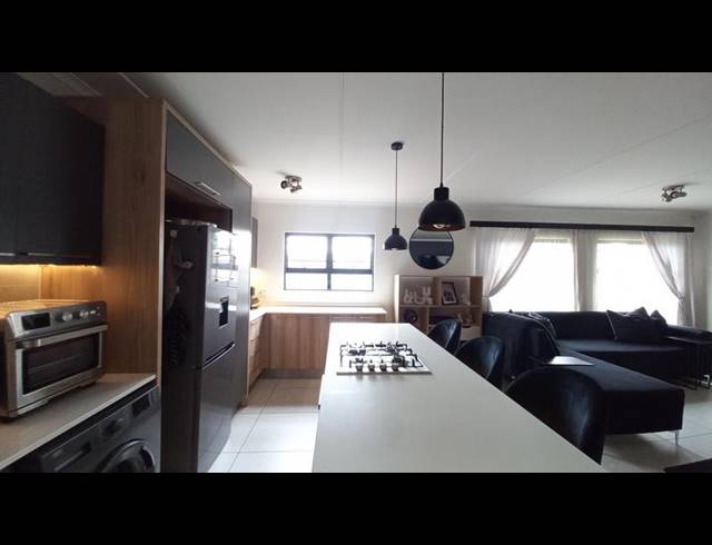 3 BEDROOM APARTMENT FOR SALE IN GLEN MARAIS